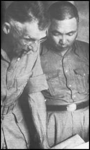 General Stillwell with a Chinese officer