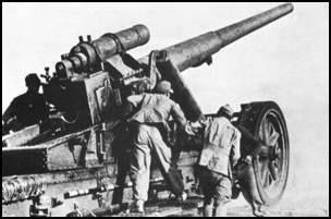 German heavy artillery in the desert